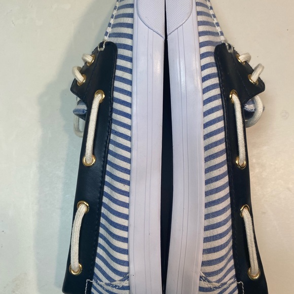 🔥 TOMMY HILFIGER BLUE WHITE STRIPPED BOAT SHOE MEN’S SZ 7.5 WOMEN SZ 9 UNISEX - Picture 5 of 8